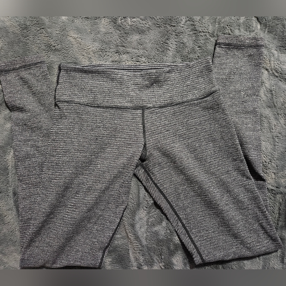 Lululemon Reversible Herringbone/stripped Leggings